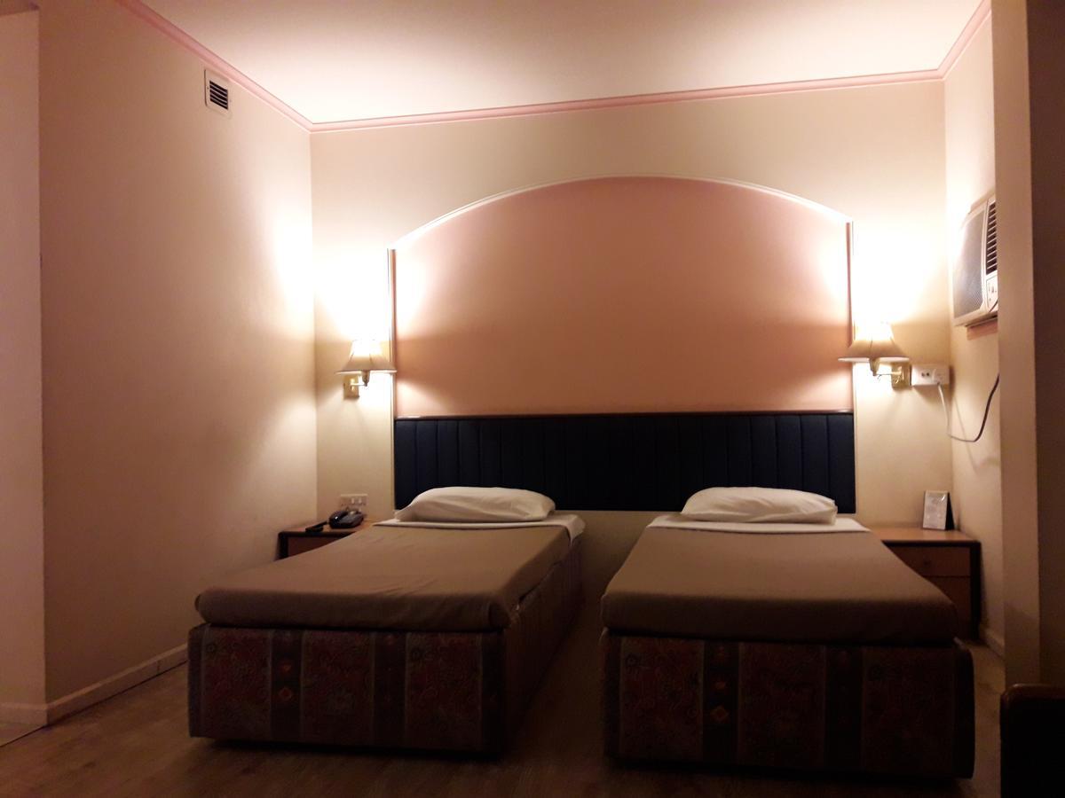 Hotel Bluehill Bhavnagar Εξωτερικό φωτογραφία