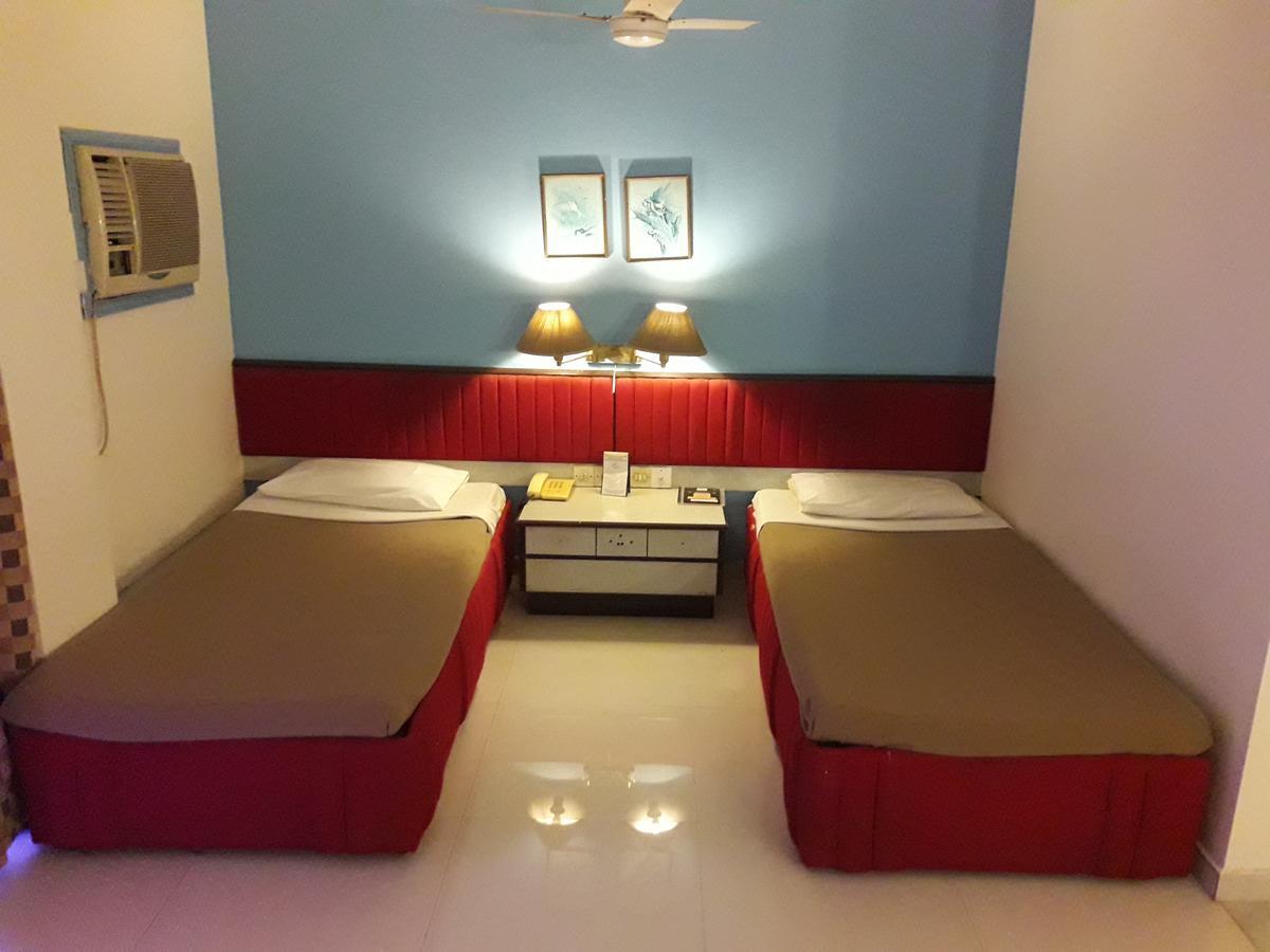Hotel Bluehill Bhavnagar Εξωτερικό φωτογραφία