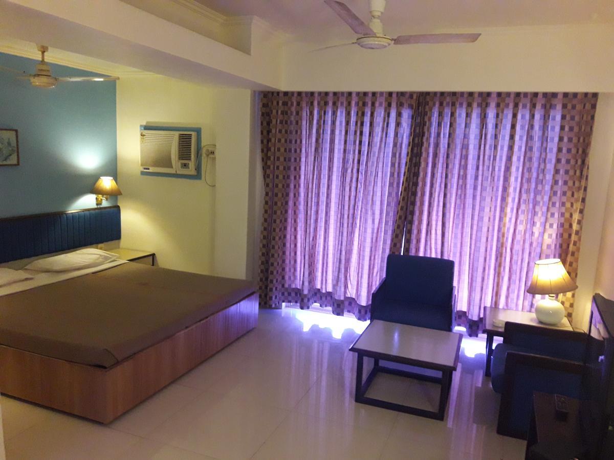 Hotel Bluehill Bhavnagar Εξωτερικό φωτογραφία